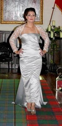 Carol Bentzen Couture Dressmaker 1087542 Image 1